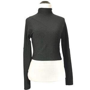 Zara W & B Cropped Mockneck Long Sleeve Tee - Black - Medium